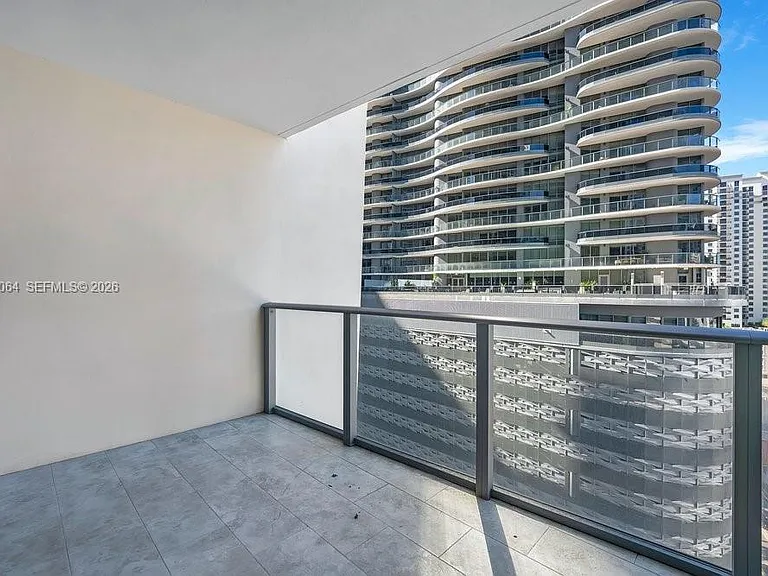 1010 Brickell Ave #1810 — Photo 18