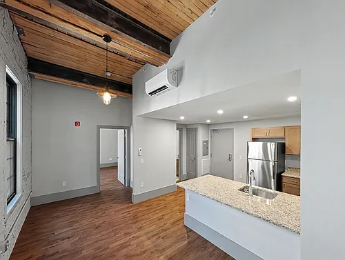 Floor plan 204
