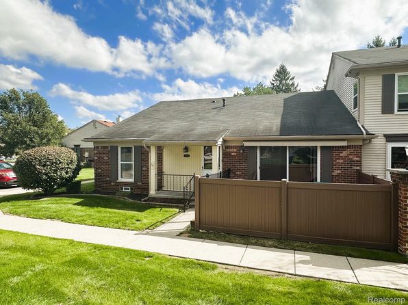 41150 Southwind Dr #16