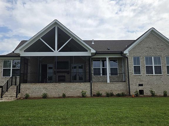 4th image of 654 River North Dr