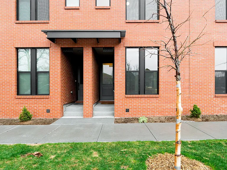 3314 Curtis St — Photo 30