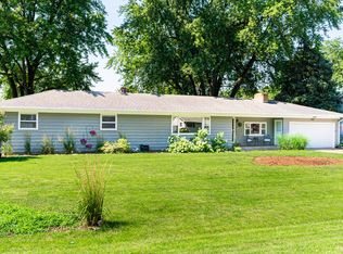 166 Alfred Dr, Sycamore, IL 60178