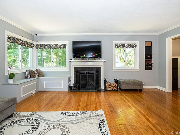 4th image of 26 Powderhorn Road