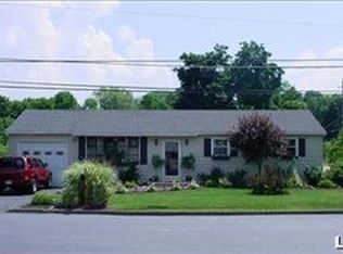 522 Saint Elmo St, Nazareth, PA 18064