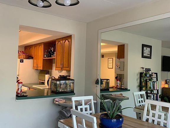 5th image of 109 Westbury Ct