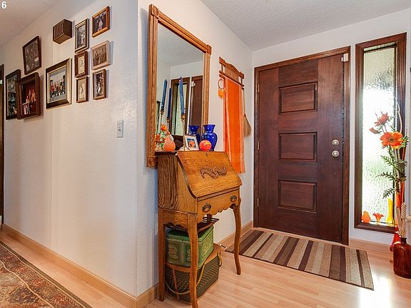 5th image of 6600 NE 68th Cir
