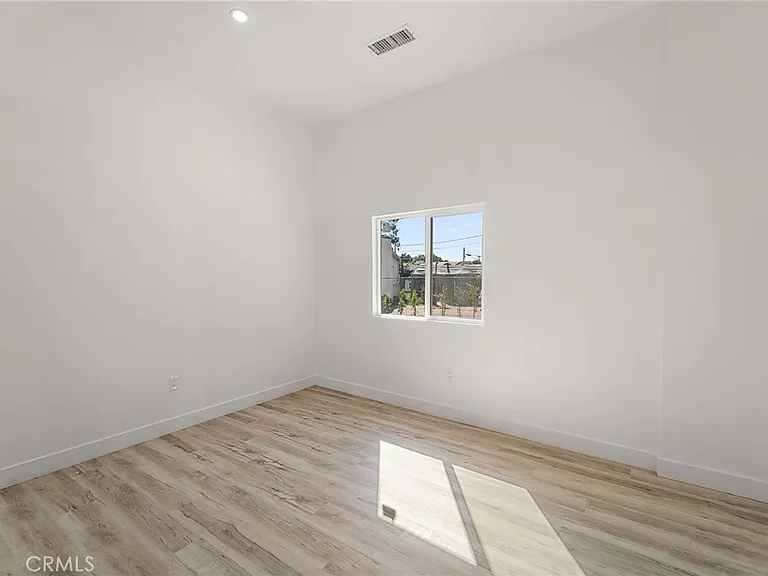10730 Strathern St — Photo 15