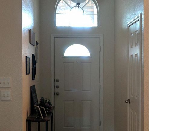 2nd image of 332 Canoe Dr