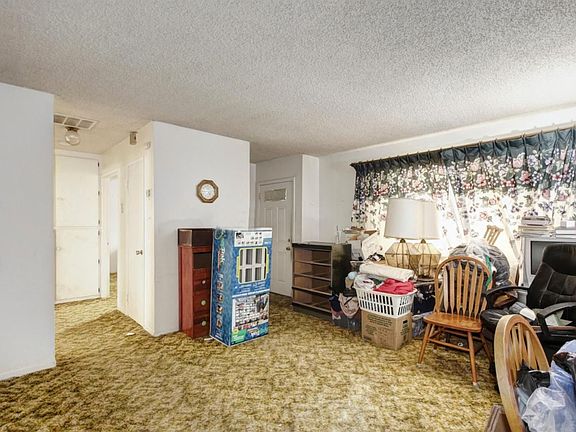 4th image of 4275 Sloan Dr