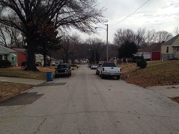 4th image of 2743 Haskell Ave