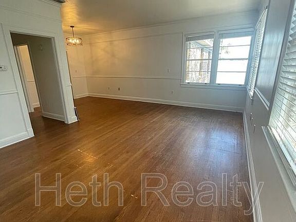 2nd image of 2748 Vernon Ter #4