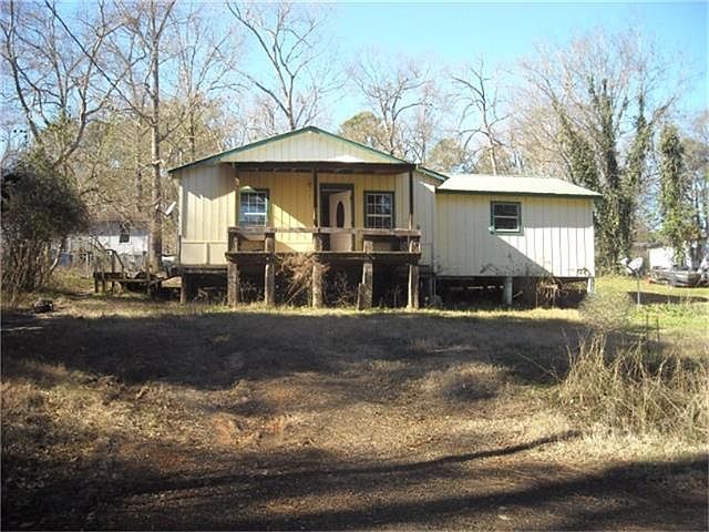 1st image of 145 Emerald Dr