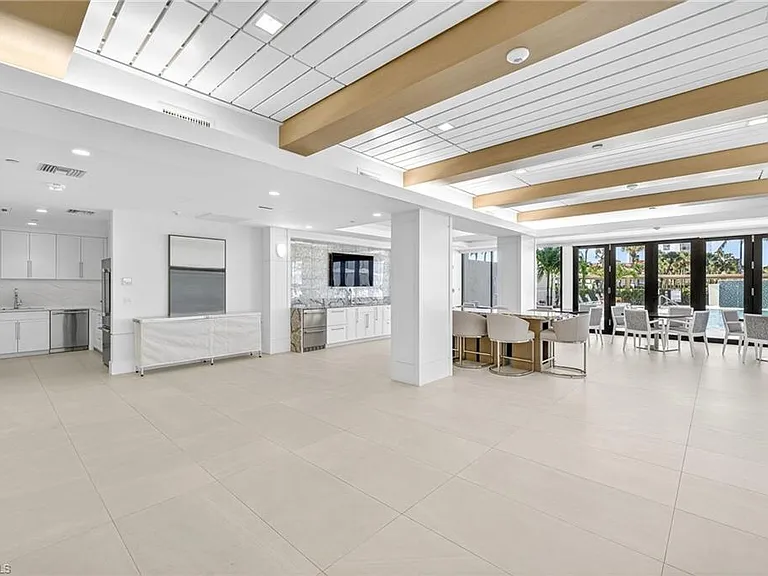 4001 Gulf Shore Blvd N #303 — Photo 28