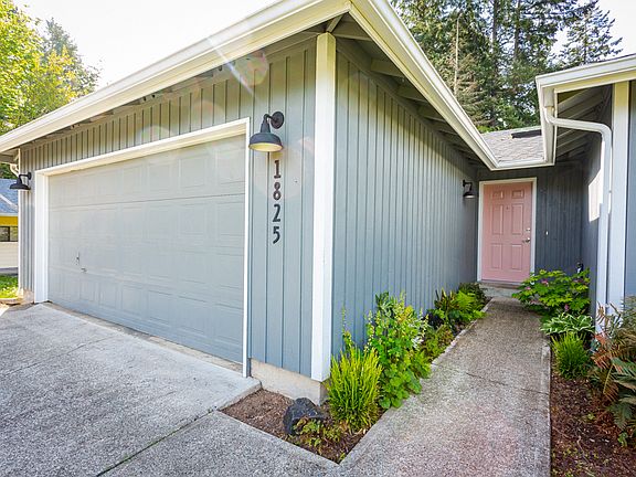 4th image of 1825 Langridge Ave NW