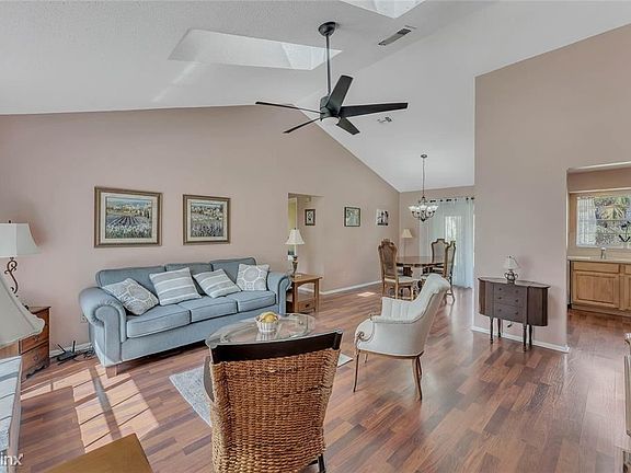 4th image of 7253 Abbey Ln