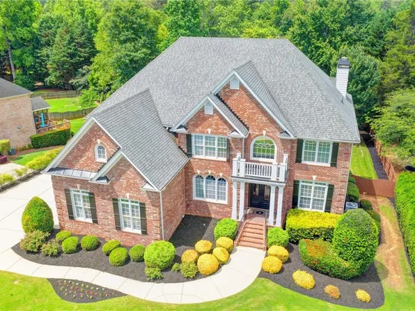 271 Prestbury Ct, Suwanee, GA 30024