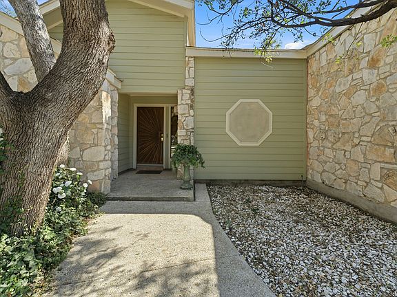 3rd image of 15103 SPRING WATER CIR