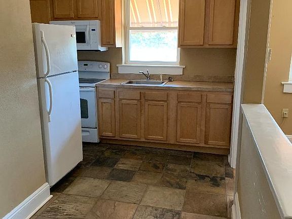 2nd image of 1039 Hamilton St APT 6