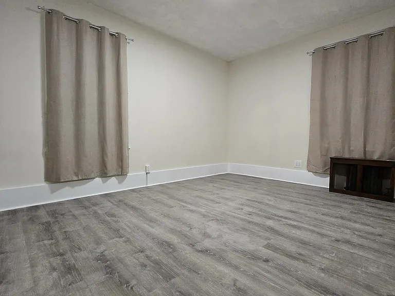 110 Schley St #1R — Photo 13