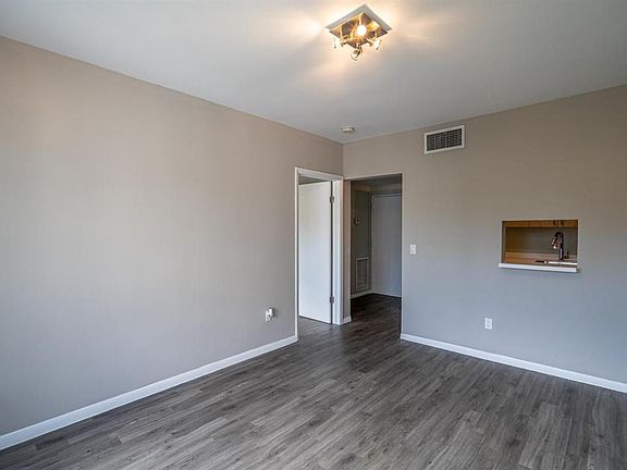 5th image of 700 Euclid Ave APT 304