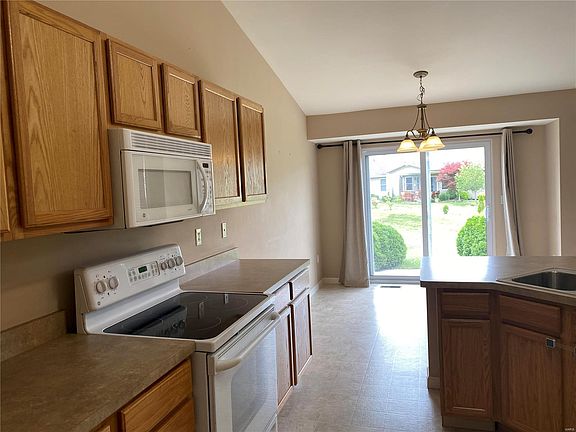 3rd image of 9313 Marbarry Dr
