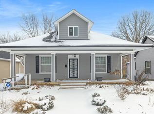 707 7th St, Shelbyville, KY 40065