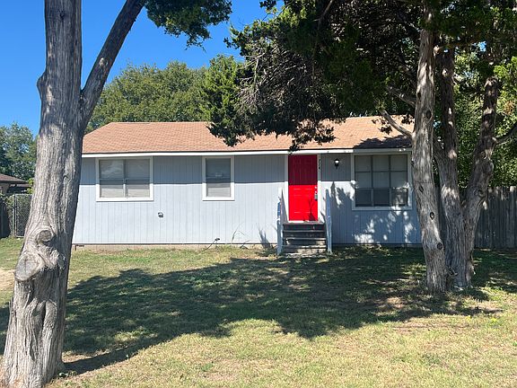 2nd image of 714 Dogwood Dr