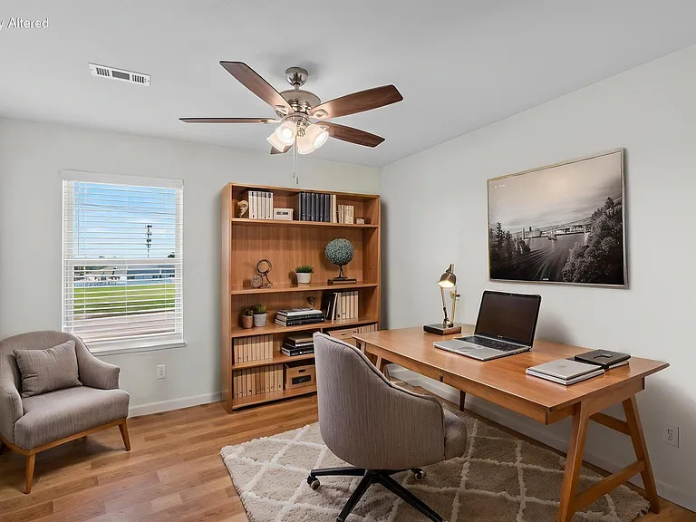2411 Northampton Dr — Photo 28