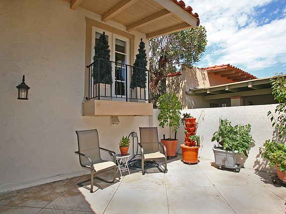 Front enclosed patio
