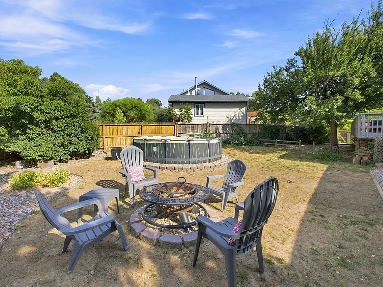 702 Squire St — Photo 33