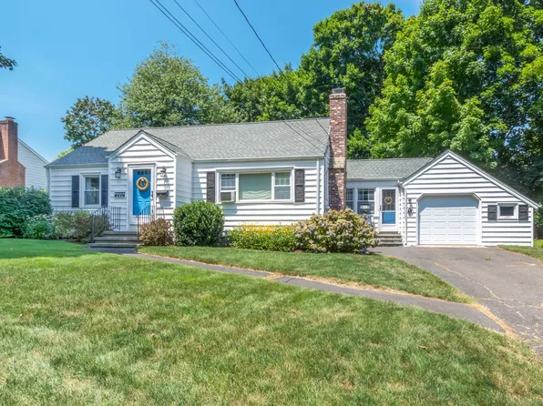 12 Sunrise Avenue, Trumbull, CT 06611