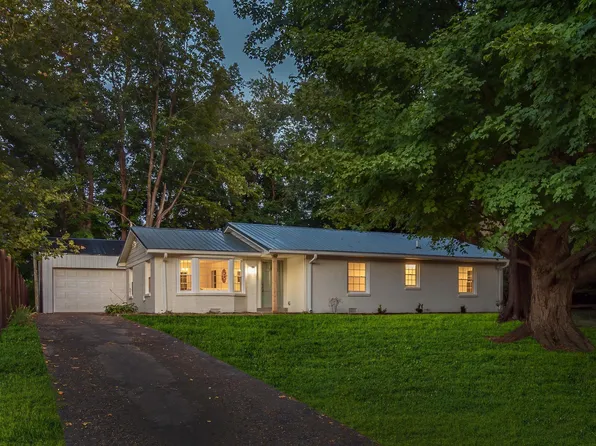 619 Prince Dr, Newburgh, IN 47630