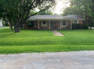 407 S College St, Itasca, TX 76055