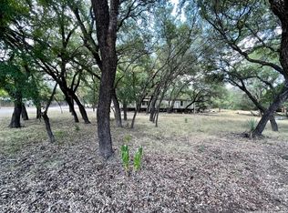 115 Florida Ave, Lakehills, TX 78063