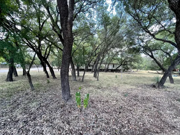 115 FLORIDA AVE, Lakehills, TX 78063
