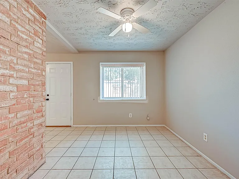 24130 Silversmith Ln — Photo 12