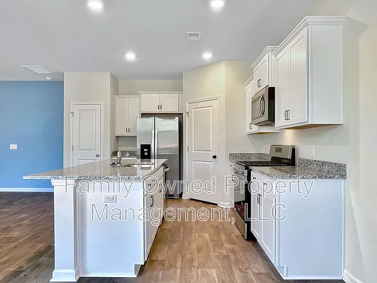 146 Sweet Cherry Ln — Photo 8