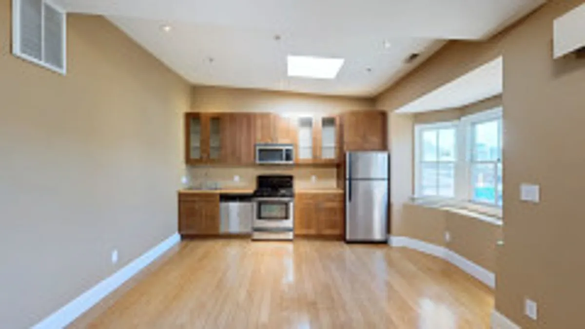 Building Photo - 9 Cortes St #5A