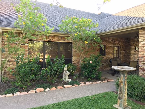 3rd image of 632 Pippin Ln