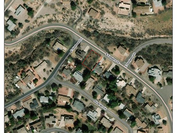 4th image of 2366 S Eastern Dr