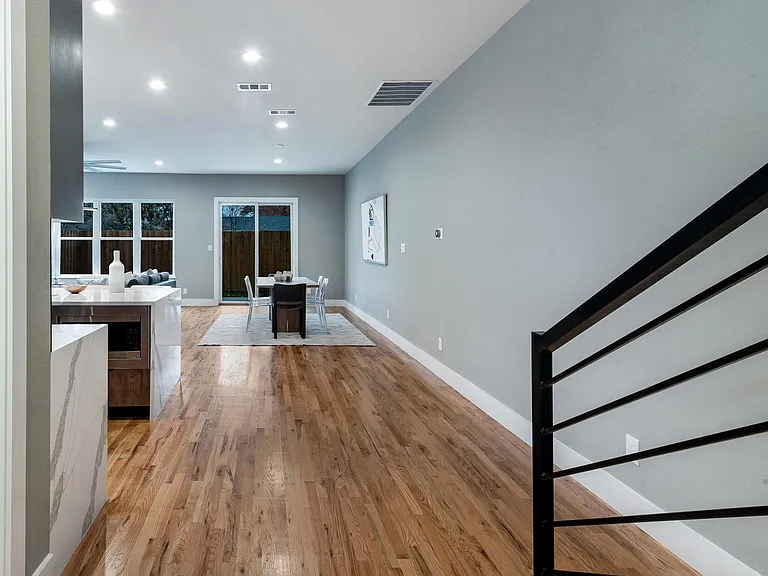6249 Saint Moritz Ave — Photo 4