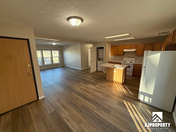 2nd image of 931 S Newcomb Ave APT 4