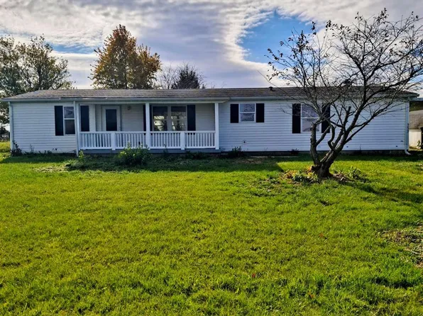 9027 Blazer Rd, Greenfield, OH 45123