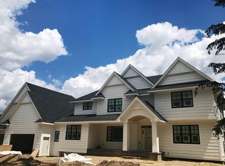 7001 Lee Valley Cir, Edina, MN 55439
