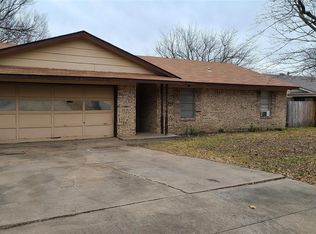 817 S Valentine Dr, Sherman, TX 75090