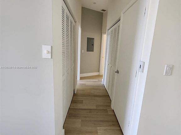 5th image of 19501 W Country Club Dr APT 211