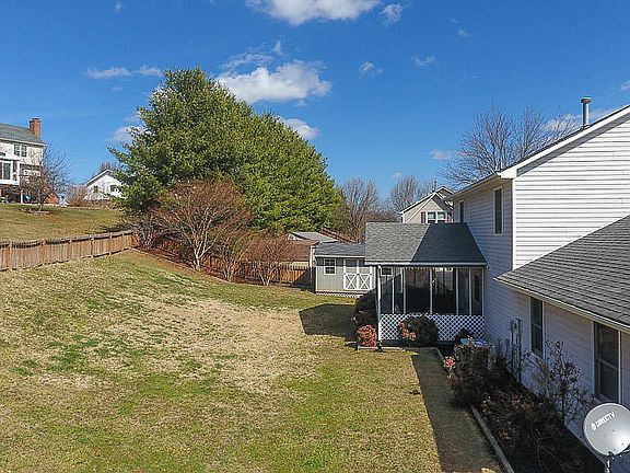 3rd image of 2415 Olde Salem Dr