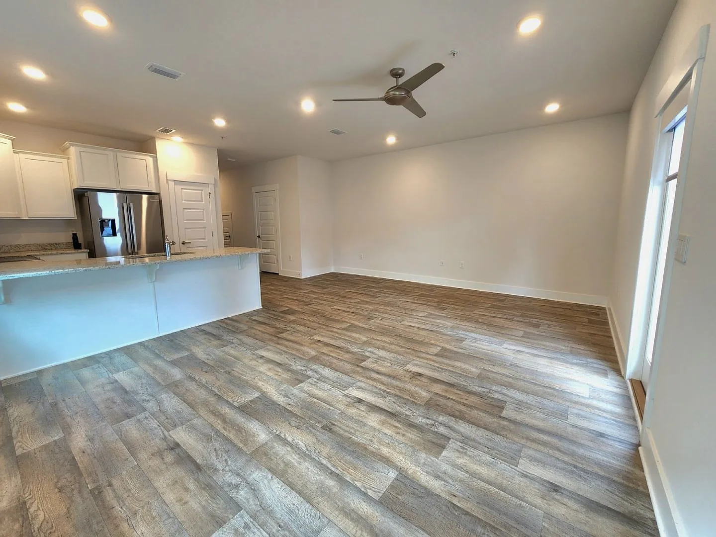 3/2.5 Townhome w/ Pool Community! — Photo 4