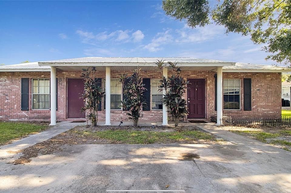 1st image of 1682 NE FLORIDIAN CIRCLE