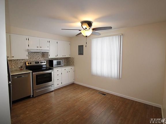 3rd image of 3751 Mount Vernon Pl APT B